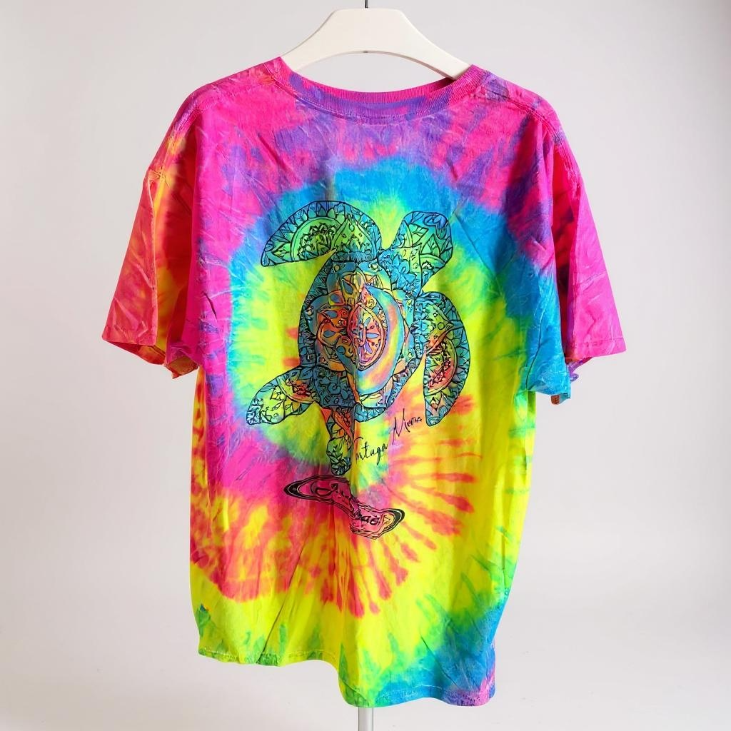 Island Spirit – Tie-Dye Turtle Graphic T-Shirt (Size L)